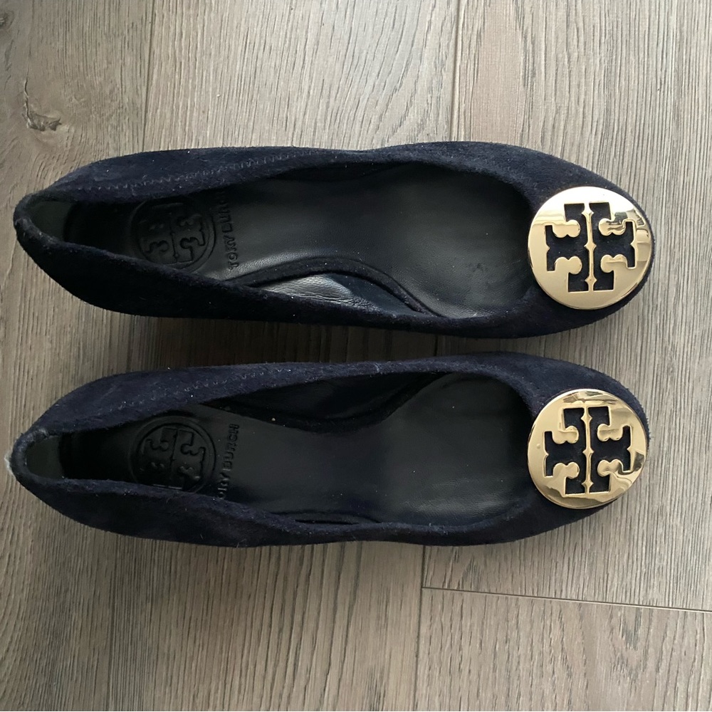⭐️Tory Burch Suede Wedged Heel Black ⭐️